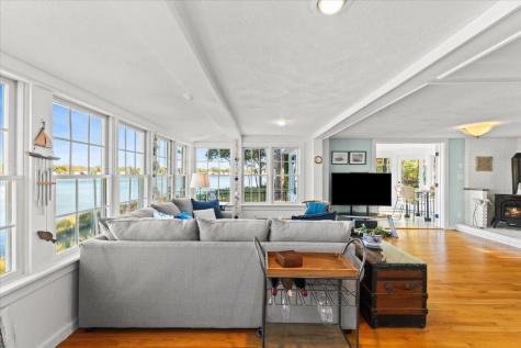 6 Allen Avenue Wareham MA 02571