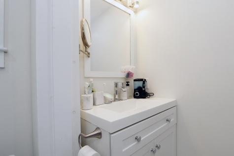 72 Grove Street Barnstable MA 02601