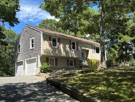 7 Emerald Way Forestdale MA 02644