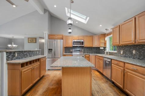 30 Fresh Pond Circle Plymouth MA 02360