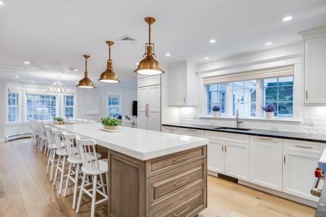 7 Winnies Way Sandwich MA 02537