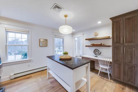 7 Winnies Way Sandwich MA 02537