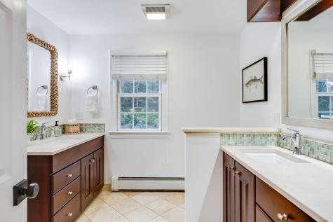 7 Winnies Way Sandwich MA 02537