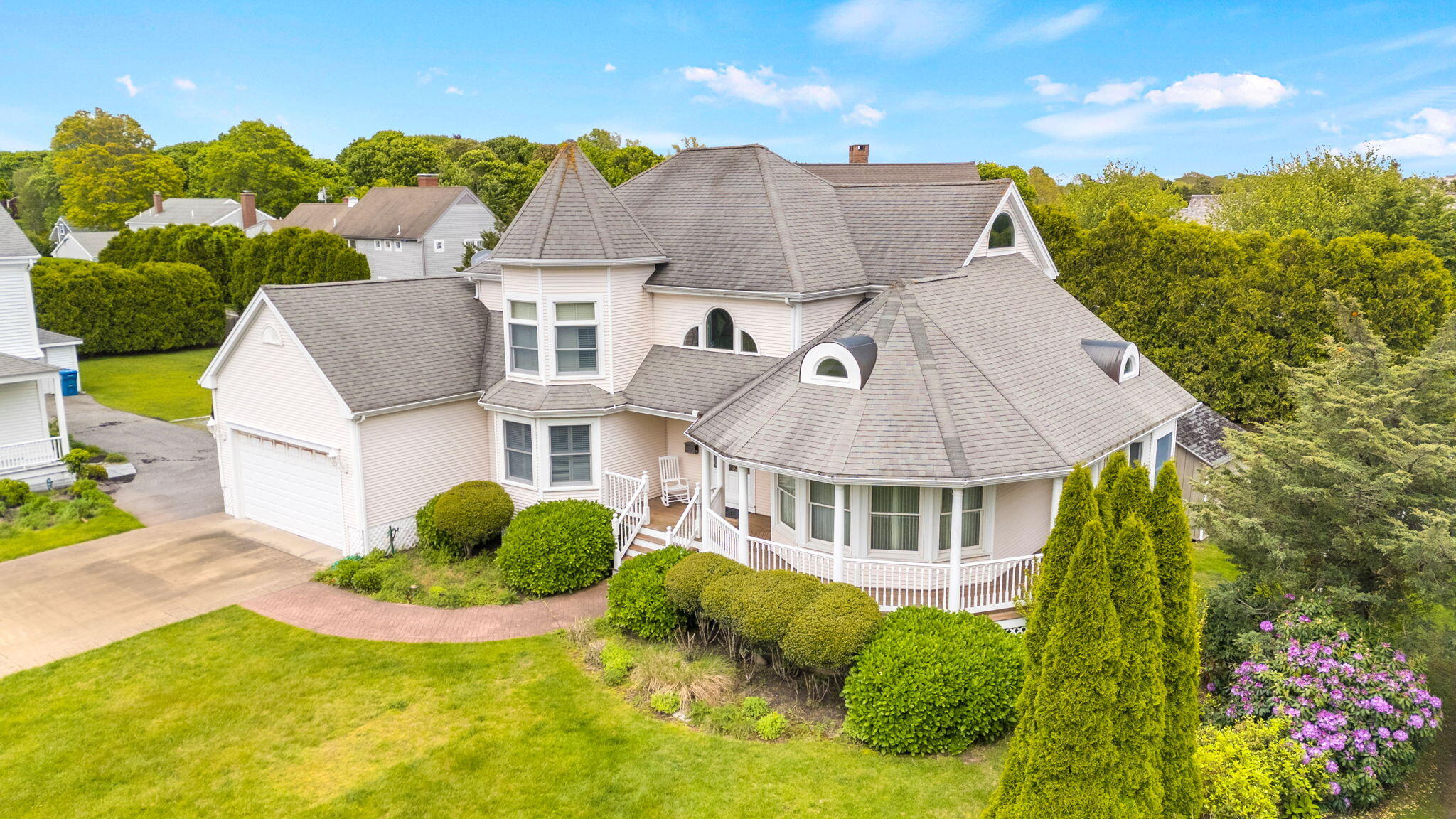 276 Shore Street MA 02540