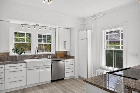 1 Main Street Falmouth MA 02540