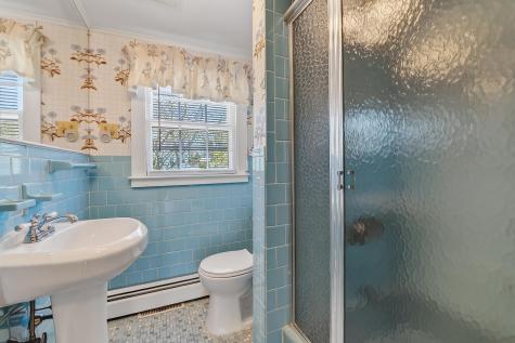 38 Nemasket Road Falmouth MA 02540