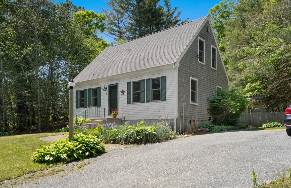 20 Jones Road Mashpee MA 02649