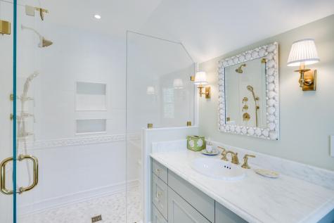 391 Sea View Avenue Barnstable MA 02655