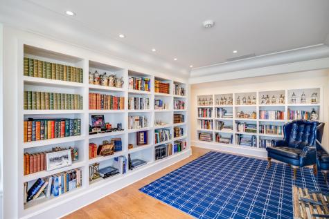 391 Sea View Avenue Barnstable MA 02655