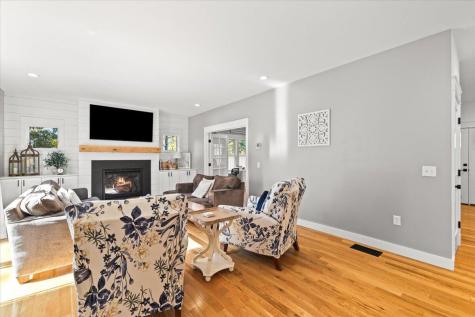 18 Quaker Lane Bourne MA 02553