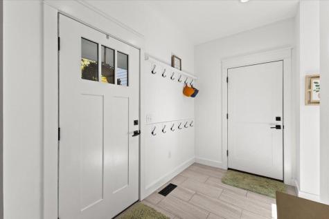 18 Quaker Lane Bourne MA 02553