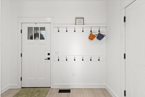 18 Quaker Lane Bourne MA 02553