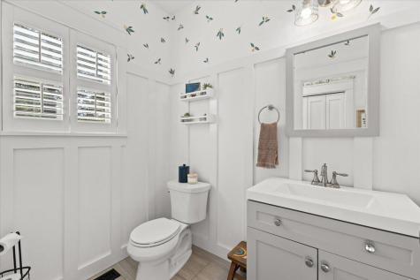 18 Quaker Lane Bourne MA 02553