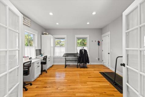 18 Quaker Lane Bourne MA 02553