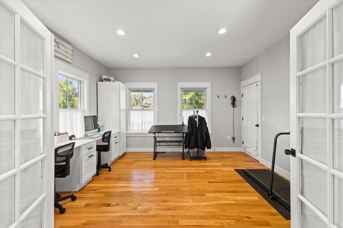 18 Quaker Lane Bourne MA 02553