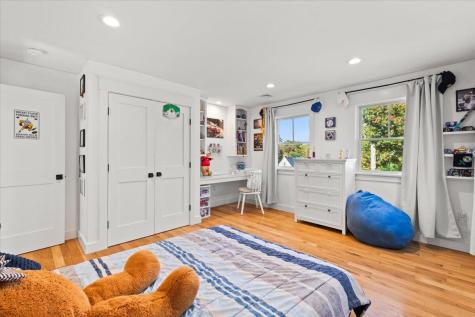 18 Quaker Lane Bourne MA 02553