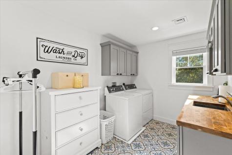 18 Quaker Lane Bourne MA 02553