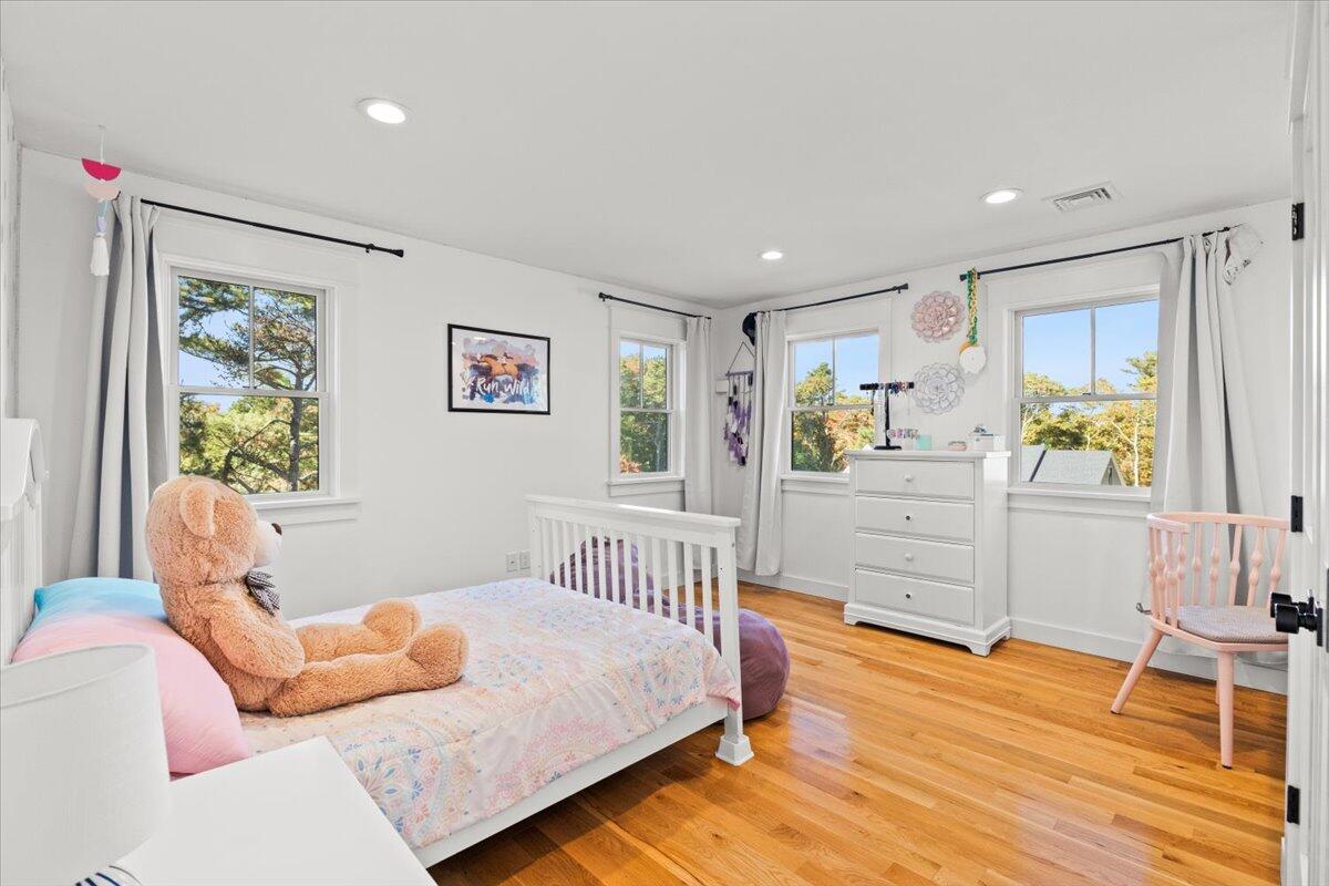 18 Quaker Lane Bourne MA 02553