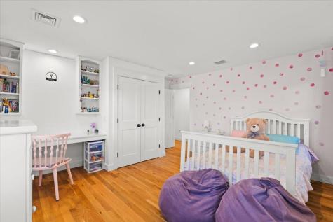 18 Quaker Lane Bourne MA 02553