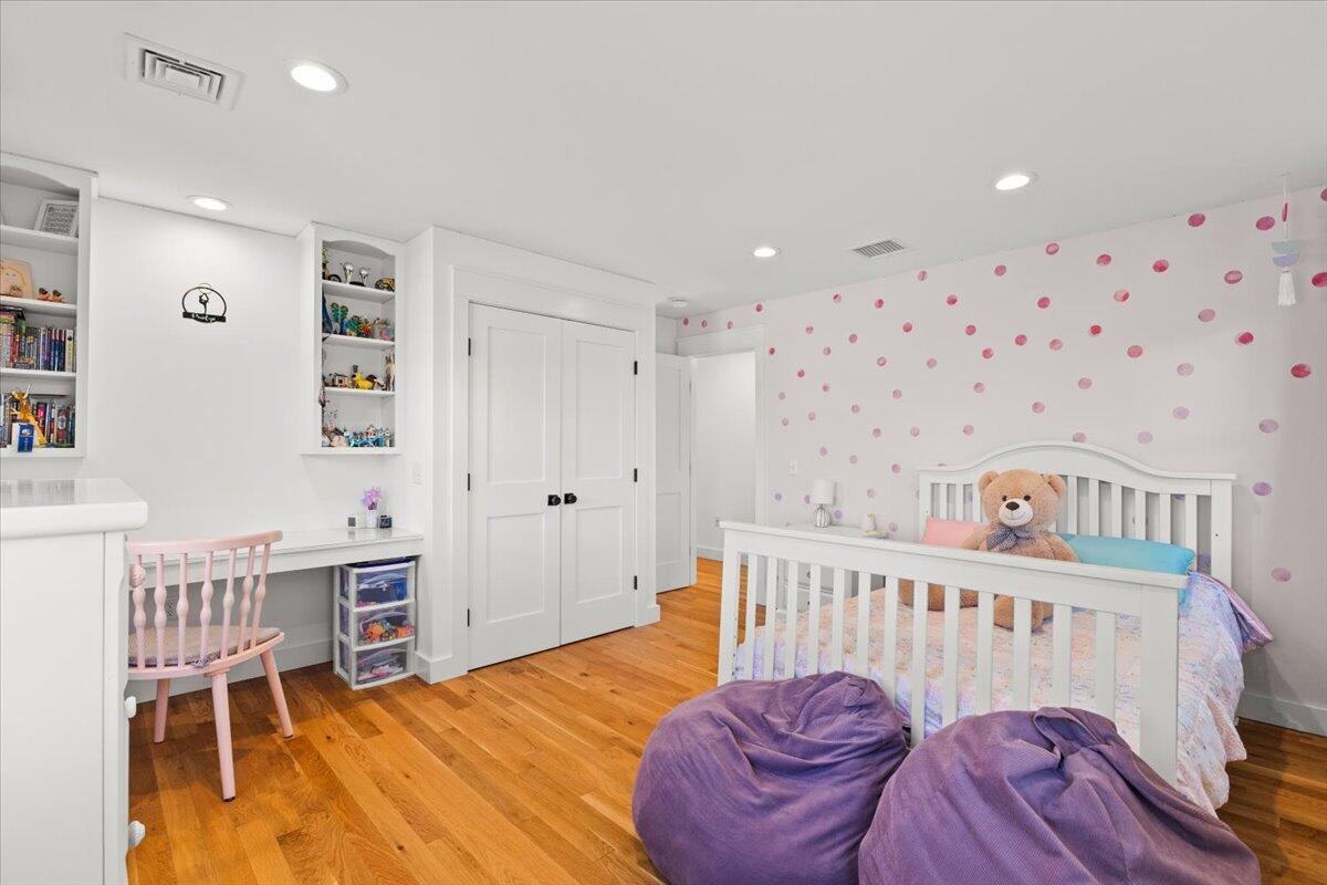 18 Quaker Lane Bourne MA 02553