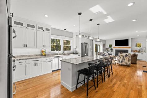 18 Quaker Lane Bourne MA 02553