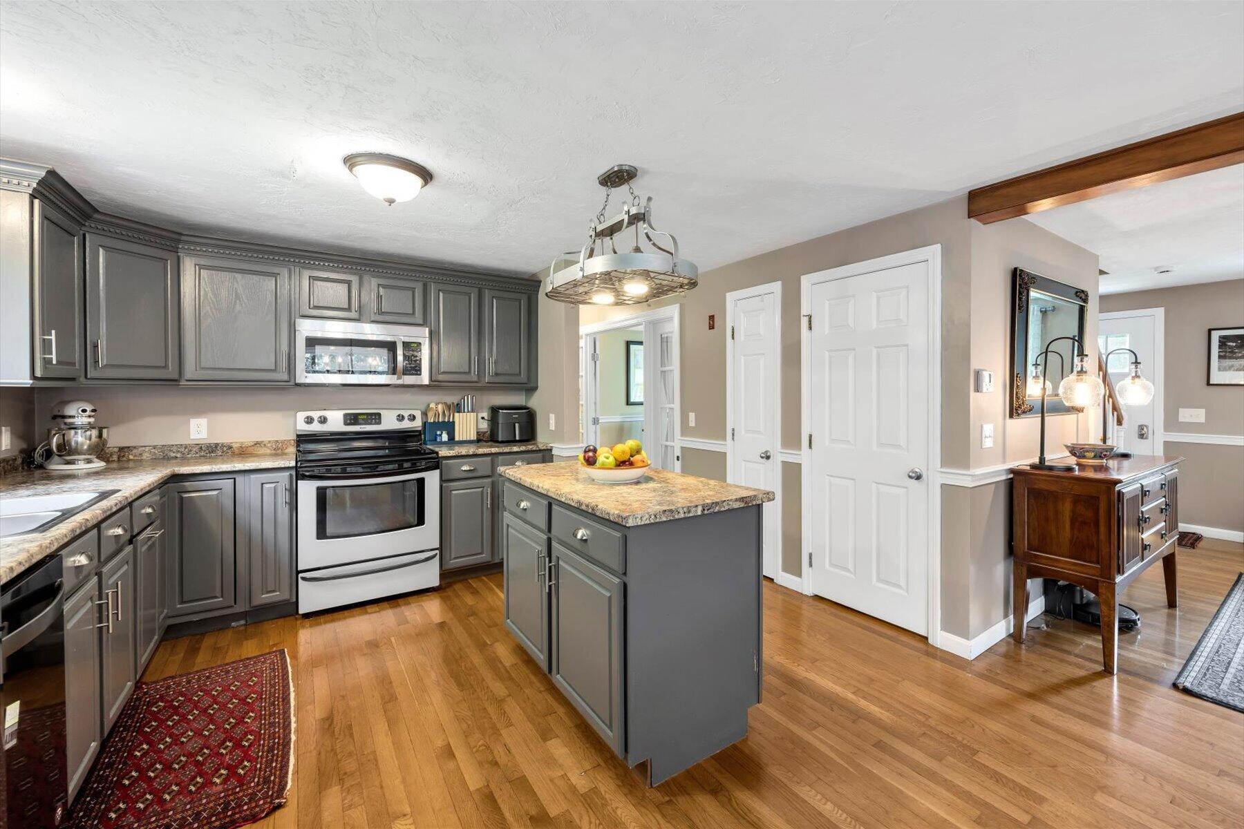 53 Thornberry Circle Mashpee MA 02649