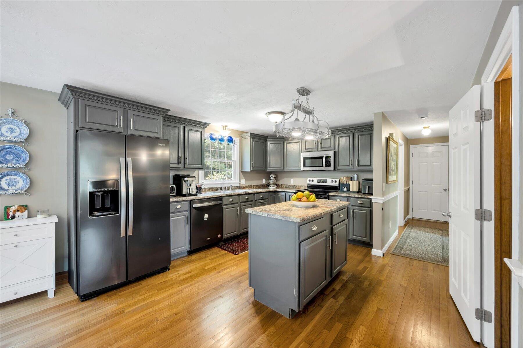 53 Thornberry Circle Mashpee MA 02649