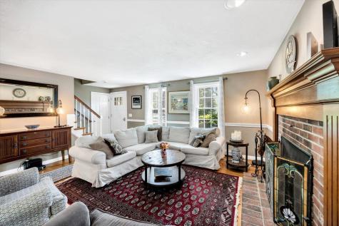 53 Thornberry Circle Mashpee MA 02649