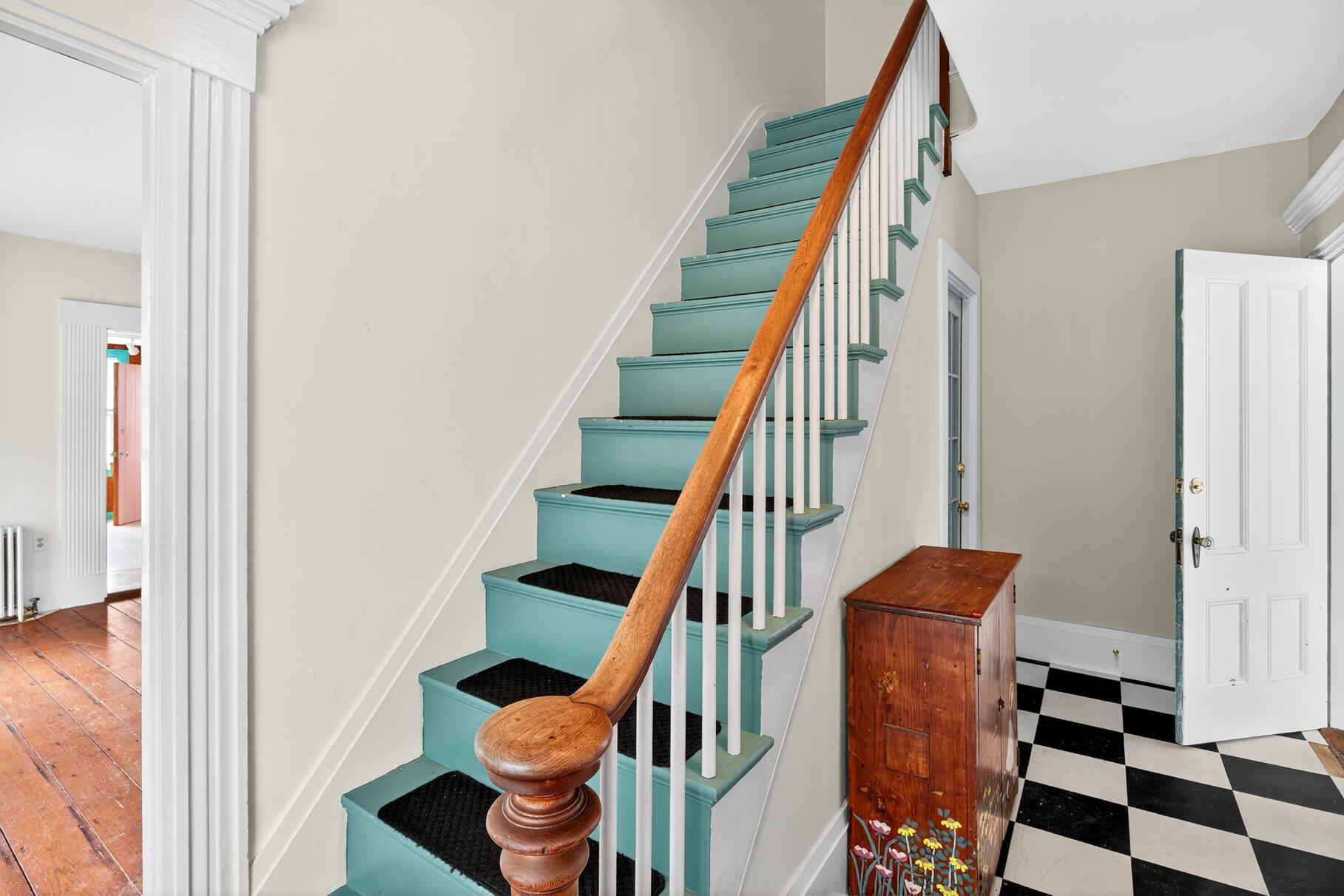 216 Main Street Orleans MA 02653