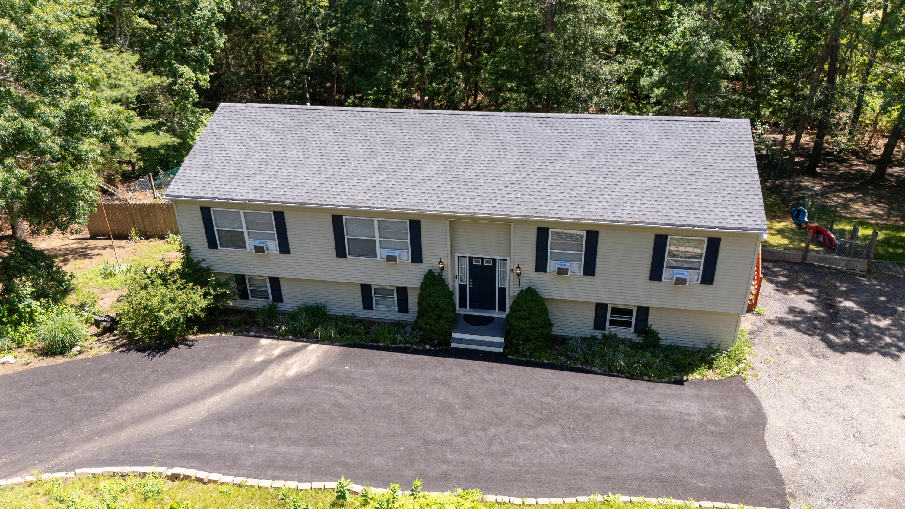 8 Raccoon Lane Forestdale MA 02644