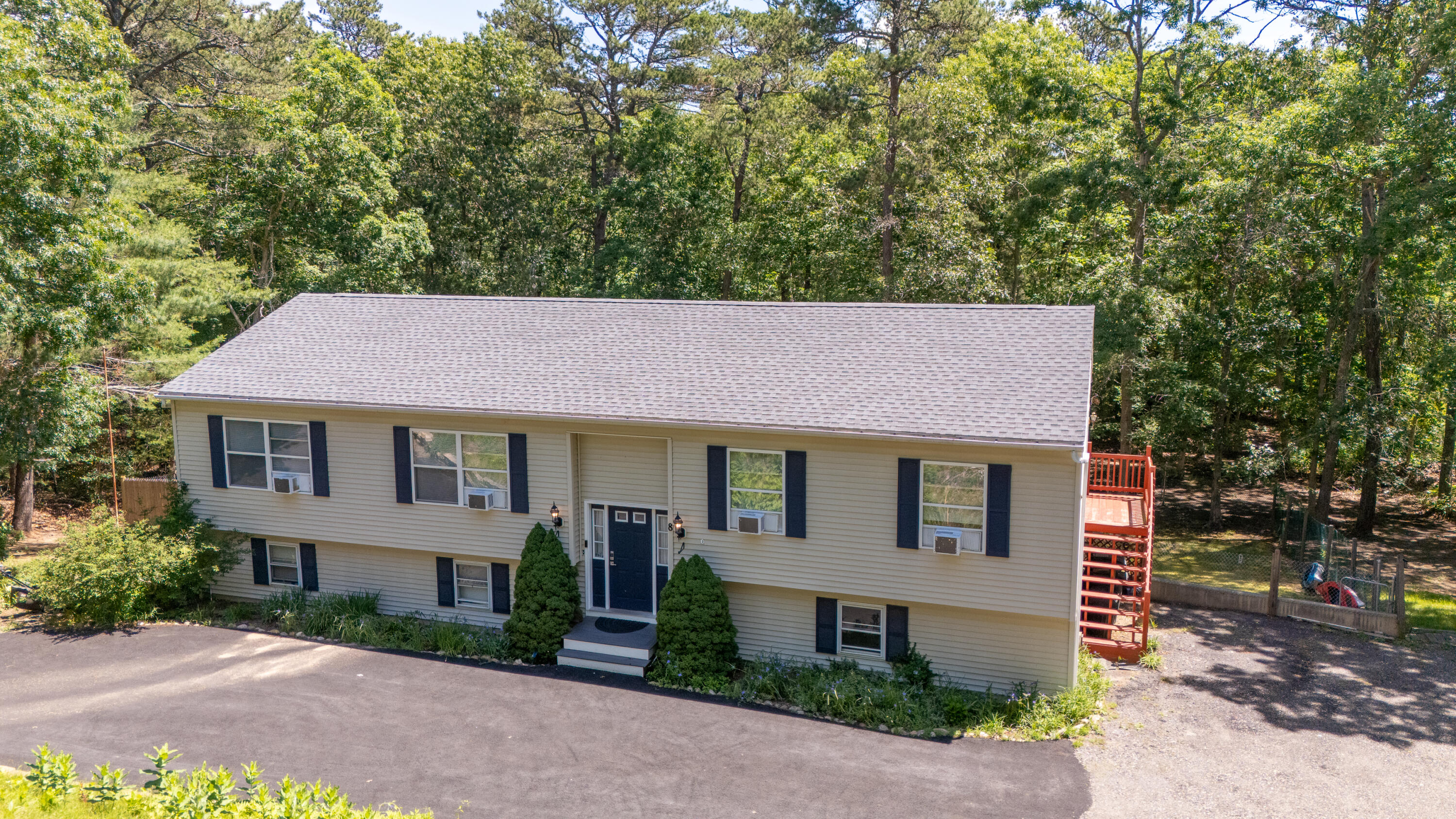 8 Raccoon Lane Forestdale MA 02644