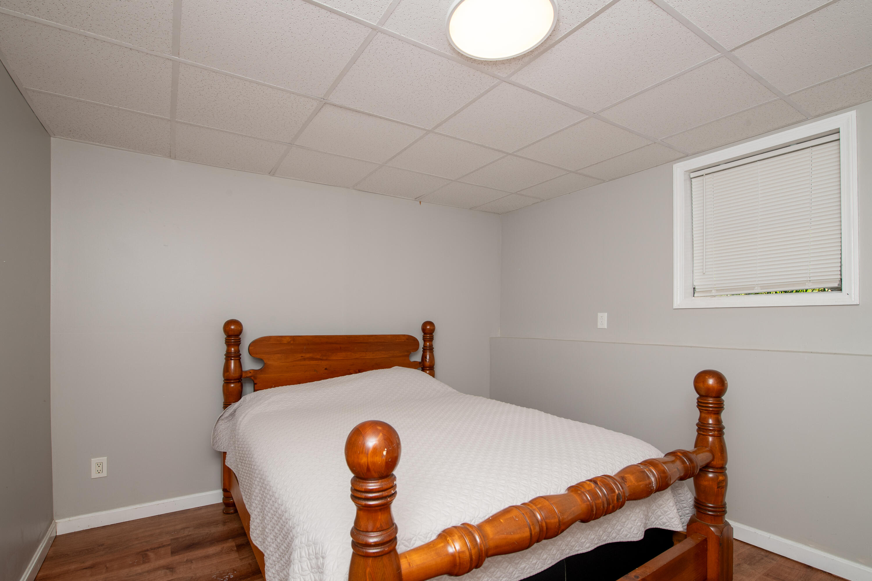 8 Raccoon Lane Forestdale MA 02644