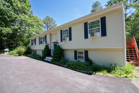 8 Raccoon Lane Sandwich MA 02644
