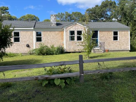 25 Raspberry Lane Marstons Mills MA 02648
