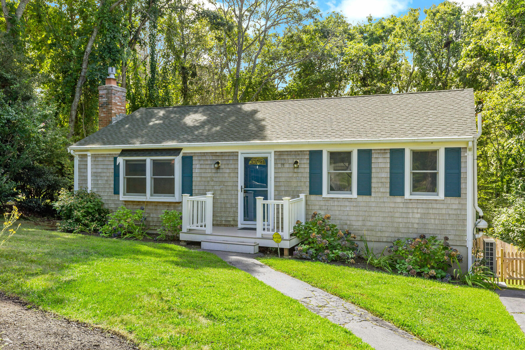 11 Warwick Way Mashpee MA 02649