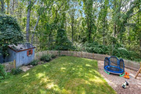 11 Warwick Way Mashpee MA 02649