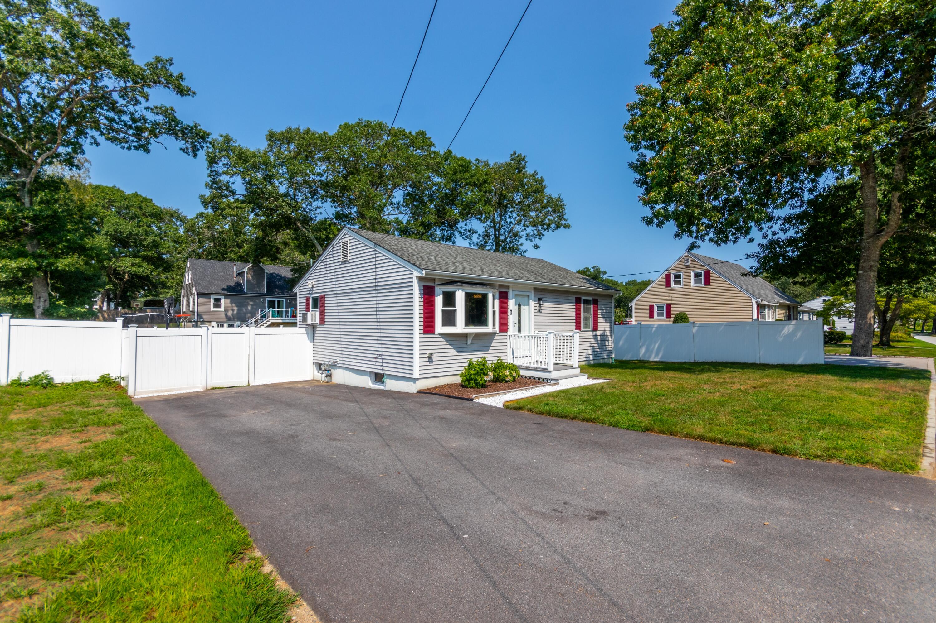 4 Standish Avenue East Wareham MA 02538