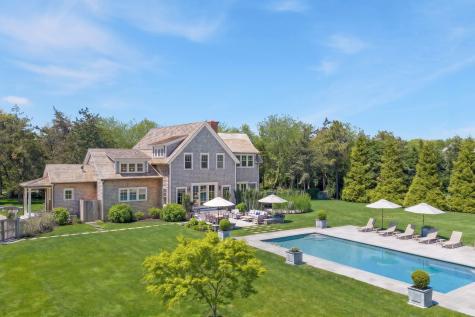 2 Noras Lane Edgartown MA 02539