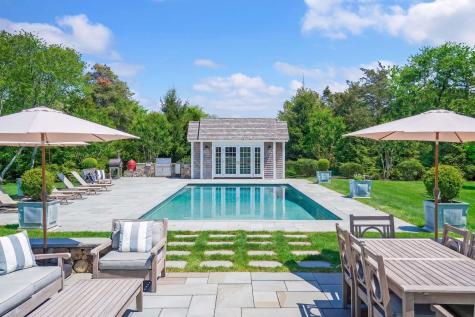 2 Noras Lane Edgartown MA 02539