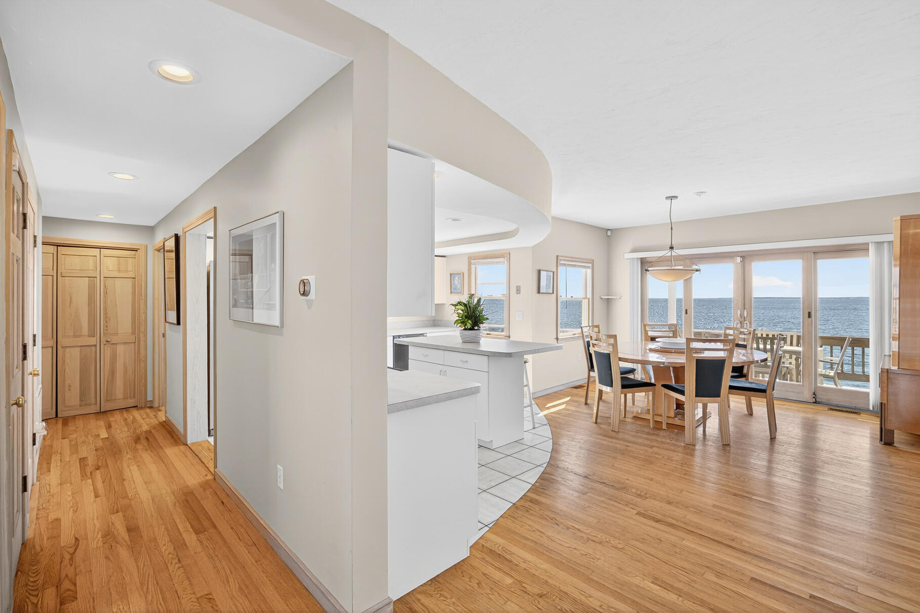 61 Menauhant Road Falmouth MA 02536