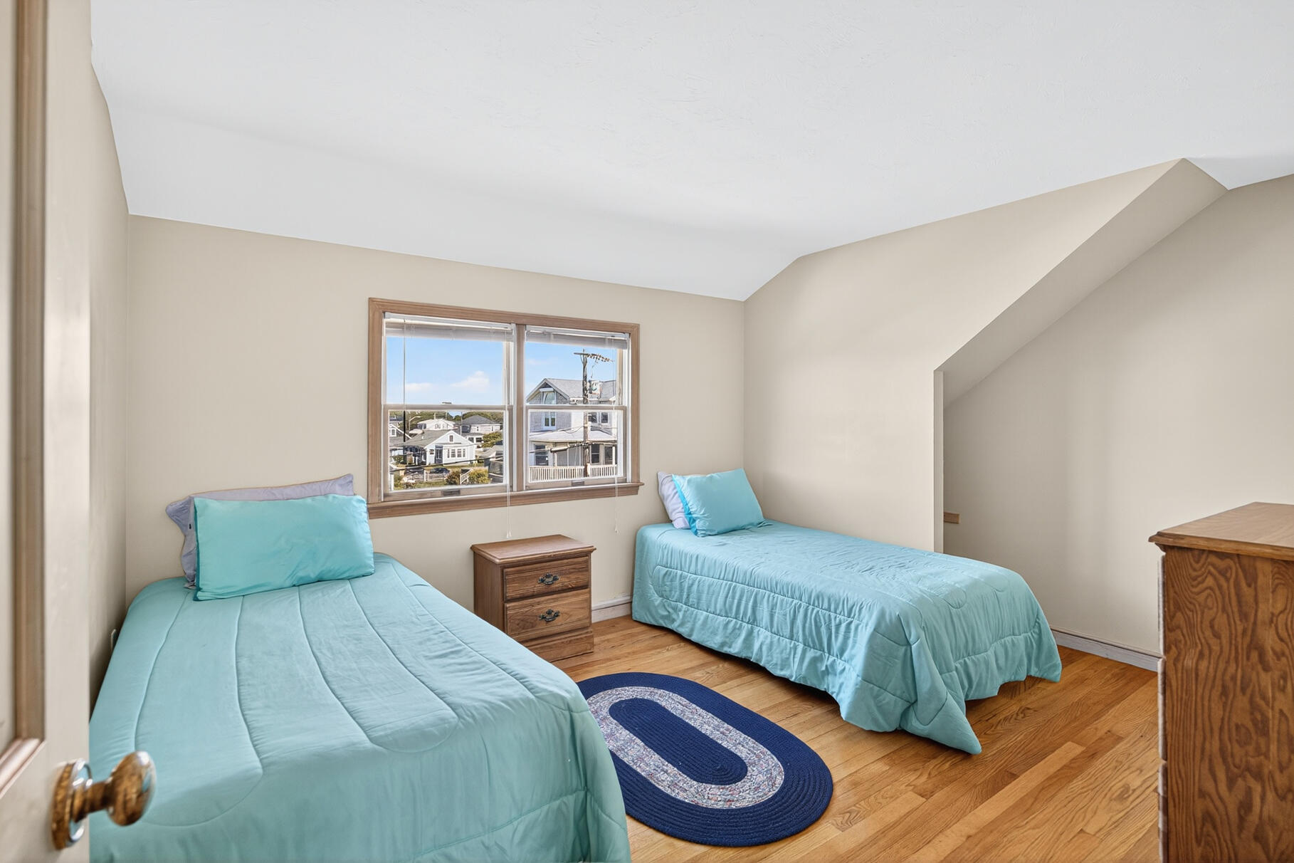 61 Menauhant Road Falmouth MA 02536