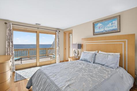 61 Menauhant Road Falmouth MA 02536