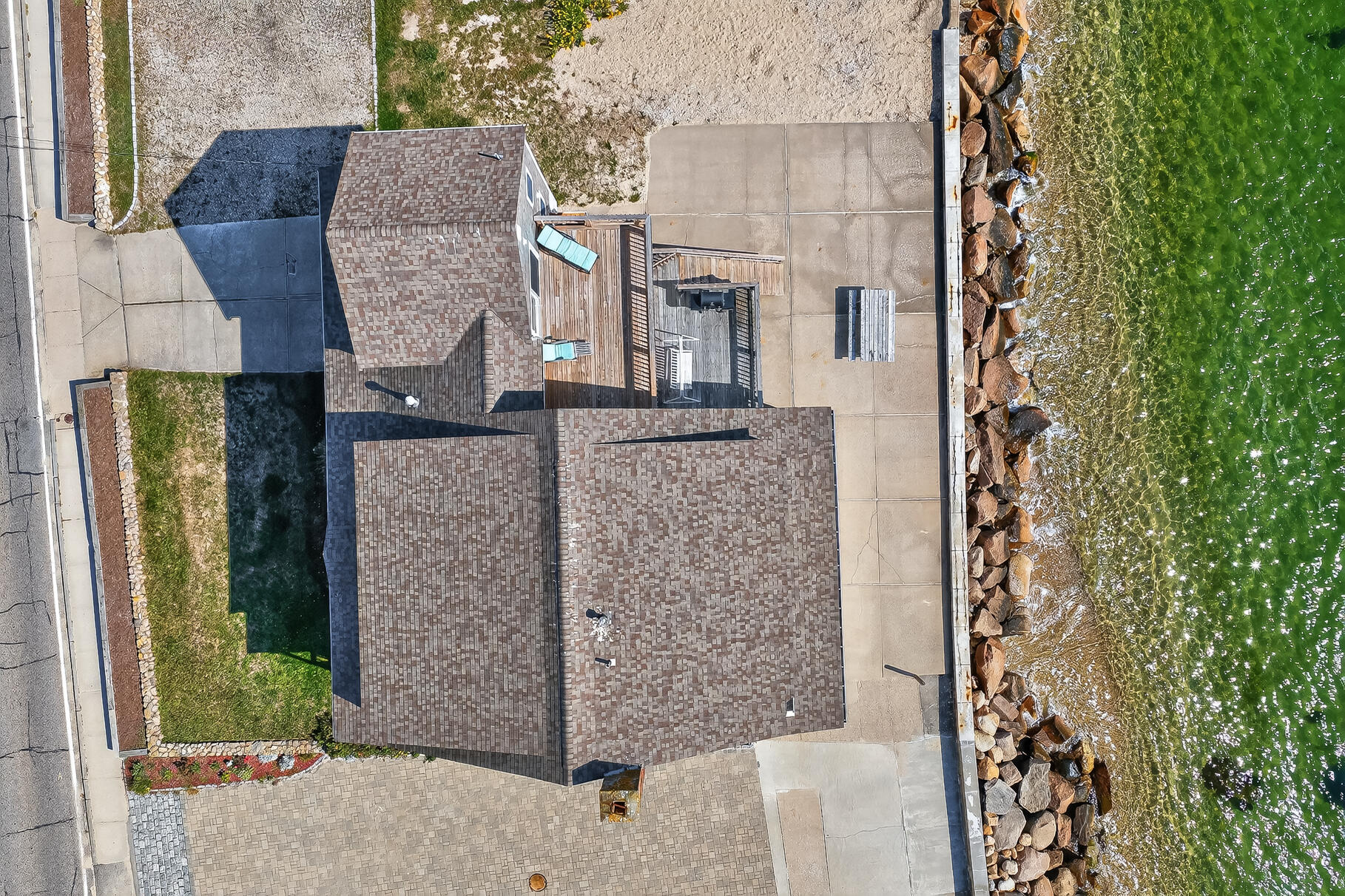 61 Menauhant Road Falmouth MA 02536