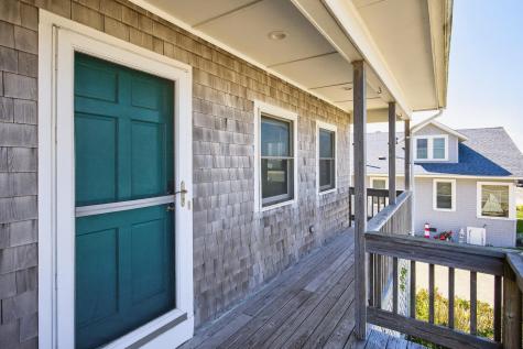 61 Menauhant Road Falmouth MA 02536