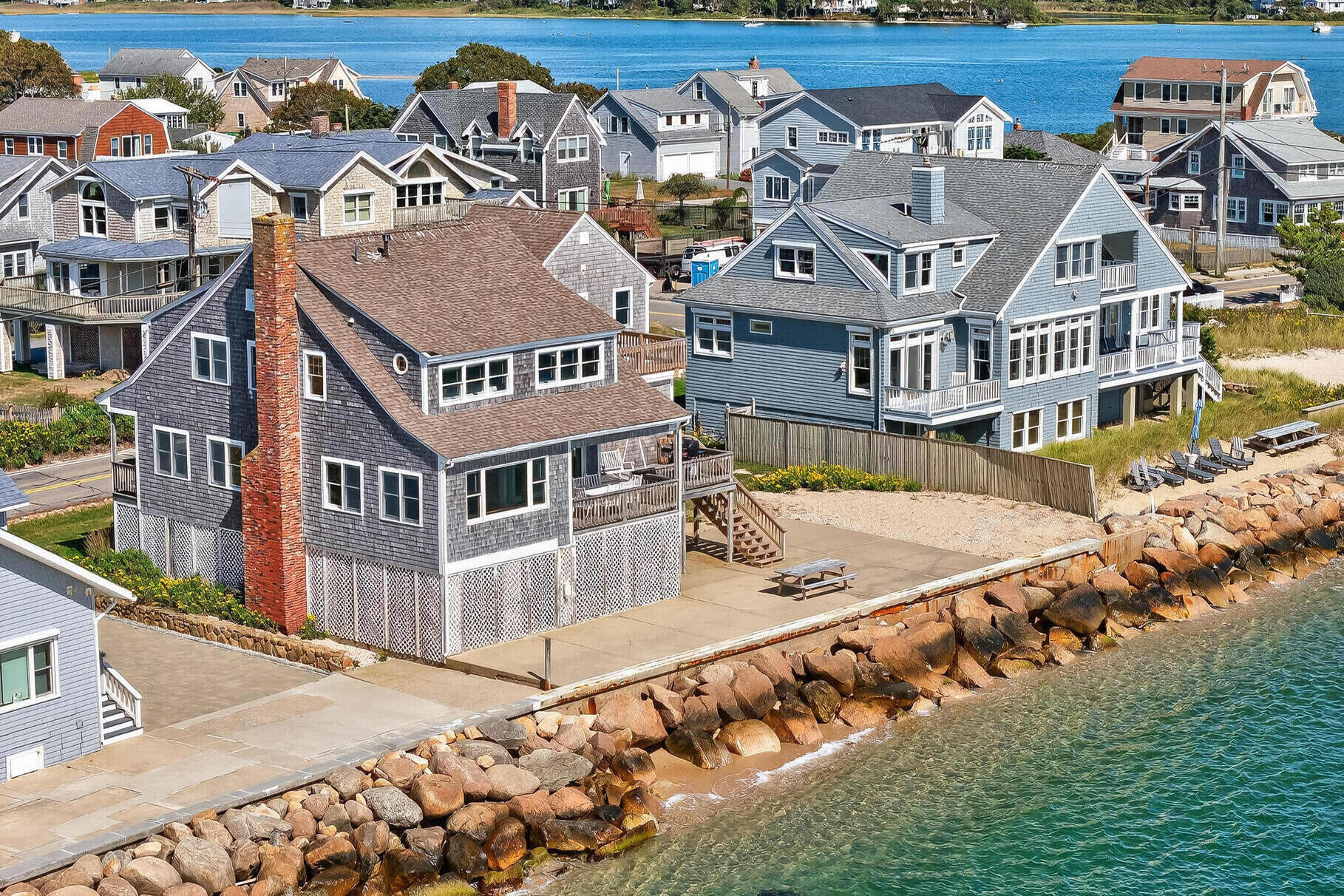 61 Menauhant Road Falmouth MA 02536