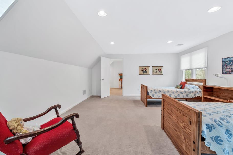 35 Punkhorn Point Road Mashpee MA 02649