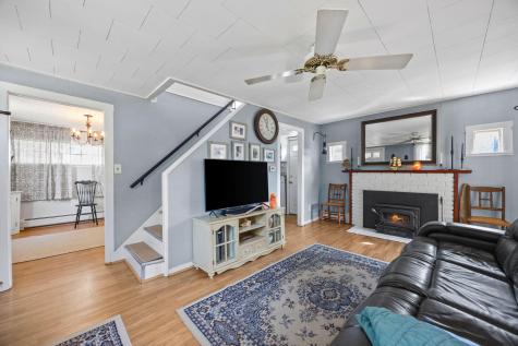 10 Cleveland Avenue Wareham MA 02558