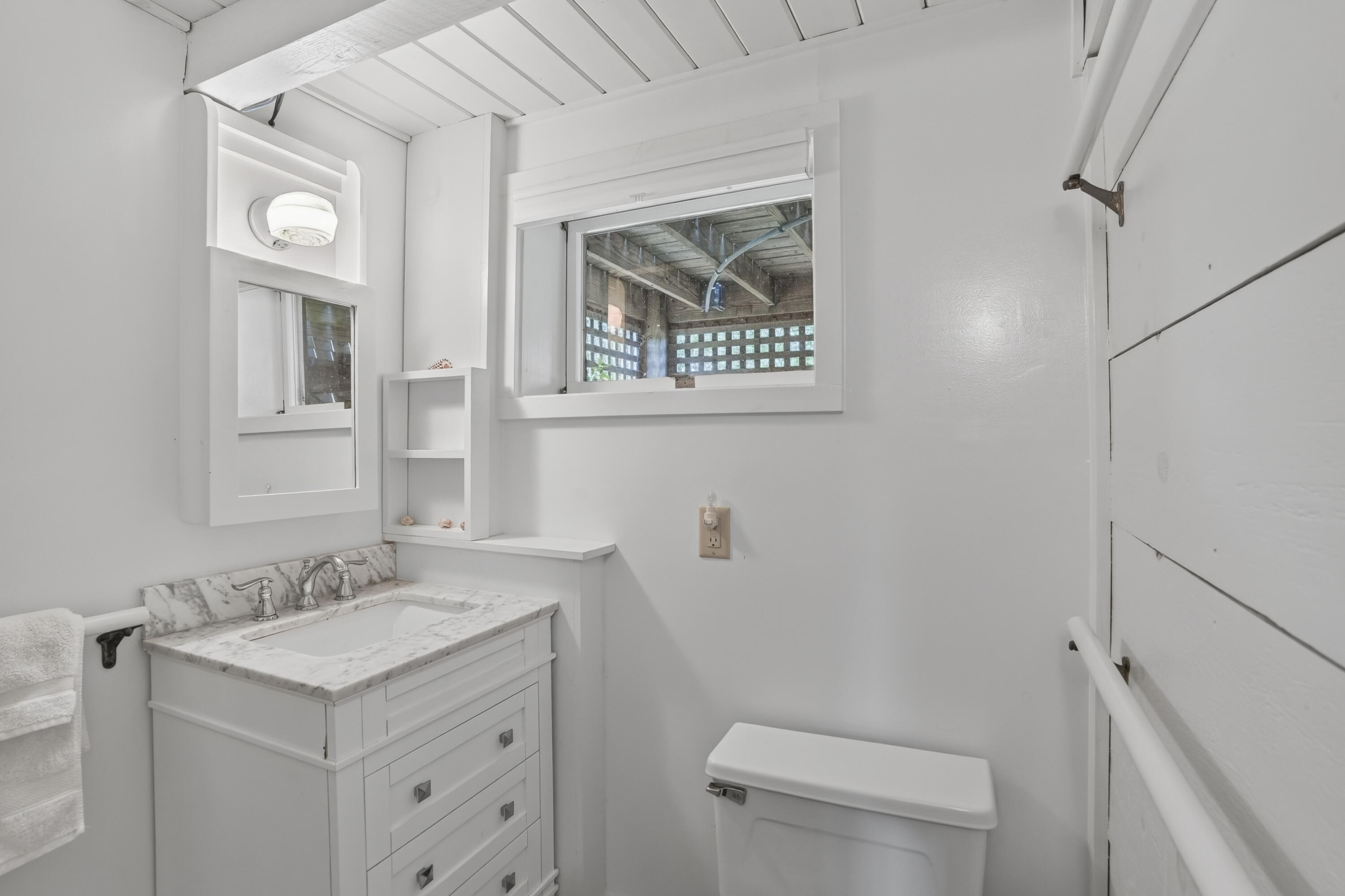 28 Black Point Road Chilmark MA 02535