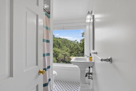 28 Black Point Road Chilmark MA 02535