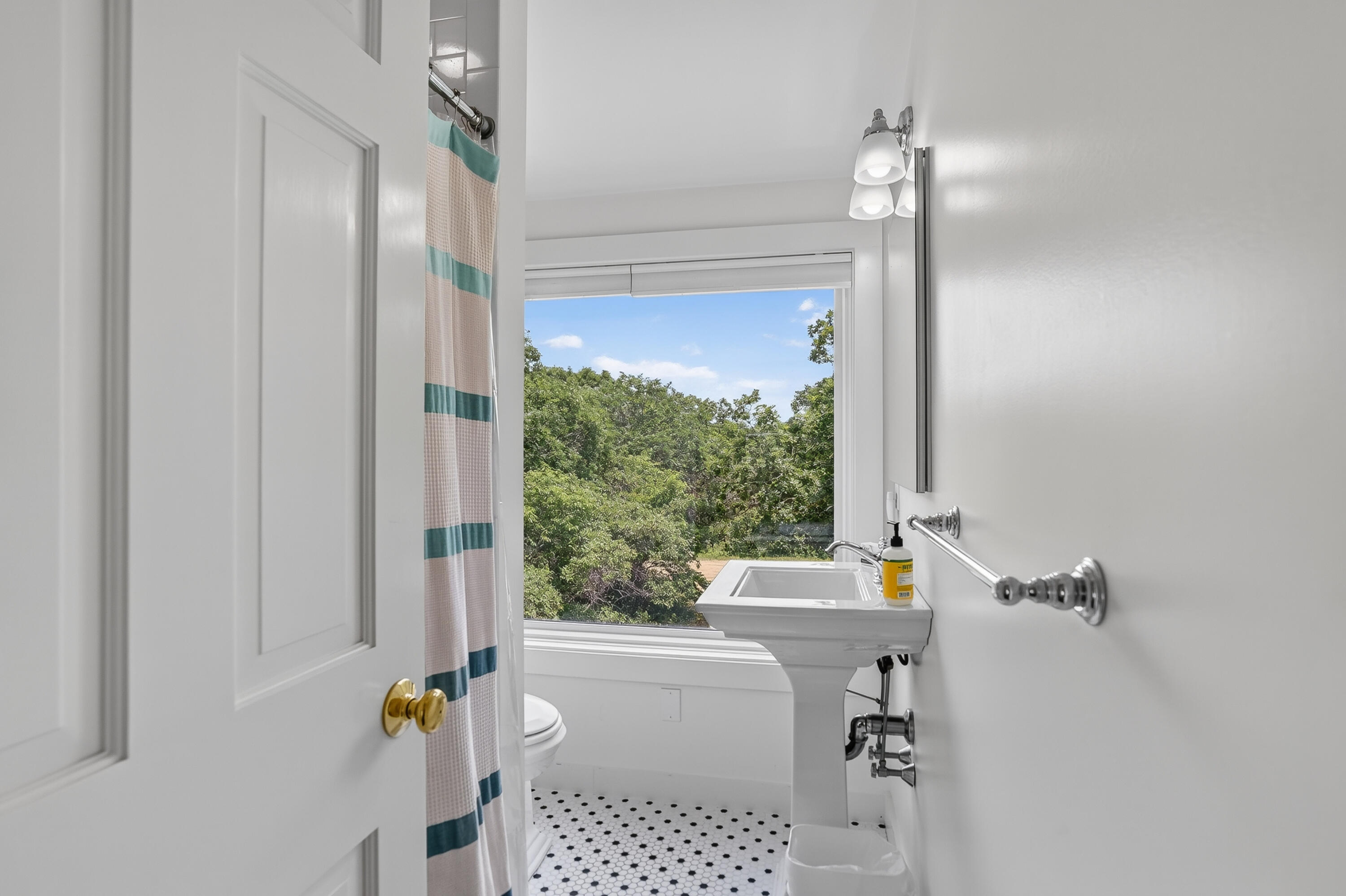 28 Black Point Road Chilmark MA 02535